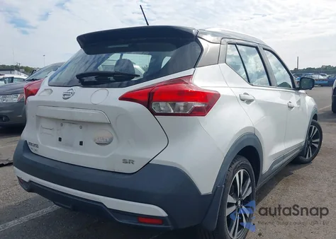 2018 Nissan Kicks Sr из США, поврежденный, VIN 3N1CP5CU3JL539269